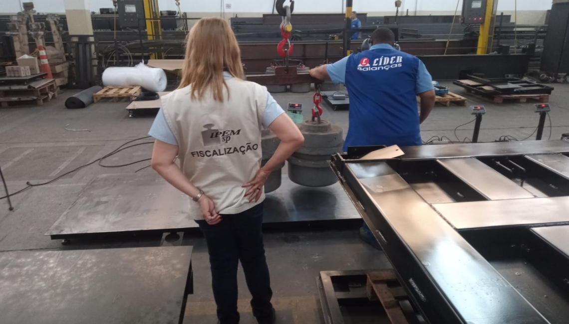 Em Araçatuba, Ipem-SP verifica balanças no fabricante